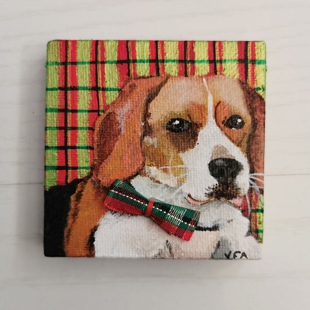 Mini toile aimanté avec un beagle , acrylique sur châssis fond à carreaux avec un nœud de noël au niveau du collier